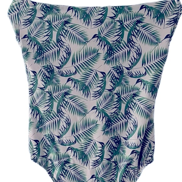 Tamara One Piece is “Palms” - Picture 5 of 5